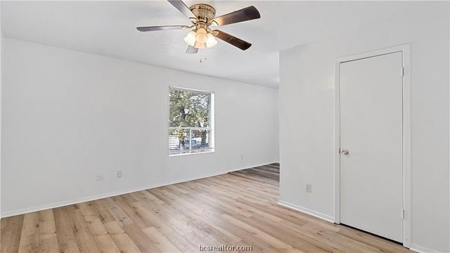 2712 Evergreen Circle, Bryan, TX 77801
