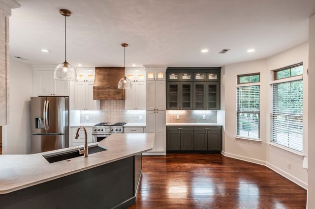 1012 Broughton Pl, Gallatin, TN 37066