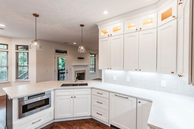 1012 Broughton Pl, Gallatin, TN 37066