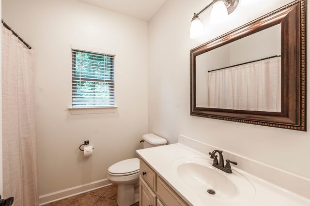 1012 Broughton Pl, Gallatin, TN 37066
