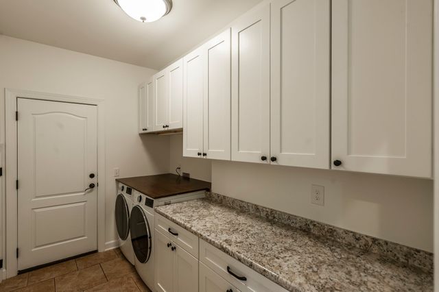 1012 Broughton Pl, Gallatin, TN 37066