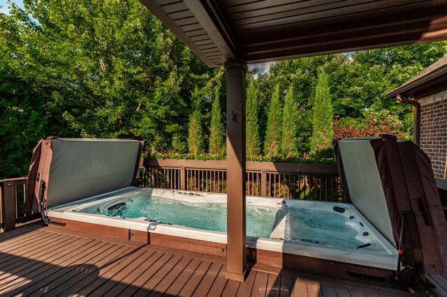 1012 Broughton Pl, Gallatin, TN 37066