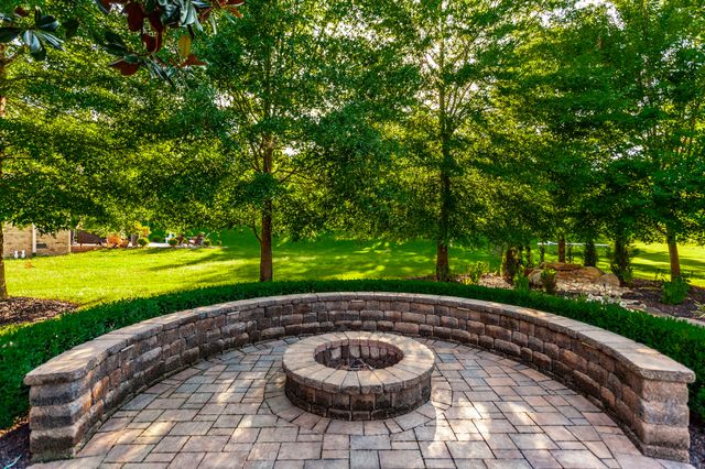 1012 Broughton Pl, Gallatin, TN 37066