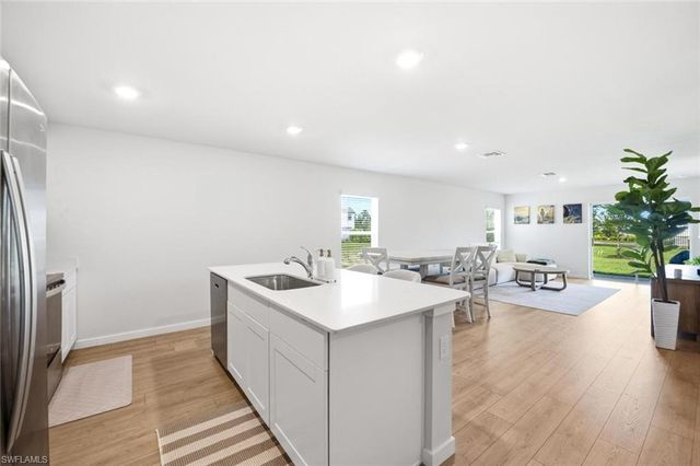 8058 Cedar Key WAY, Lehigh Acres, FL 33971