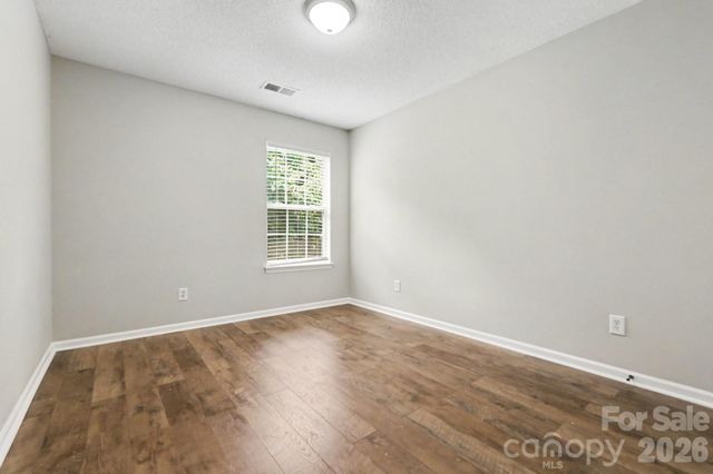 15331 Dehavilland Drive, Charlotte, NC 28278
