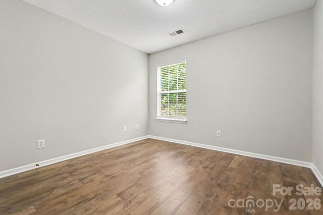 15331 Dehavilland Drive, Charlotte, NC 28278