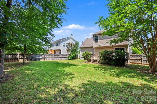 15331 Dehavilland Drive, Charlotte, NC 28278