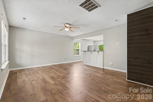 15331 Dehavilland Drive, Charlotte, NC 28278