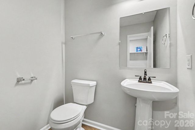 15331 Dehavilland Drive, Charlotte, NC 28278