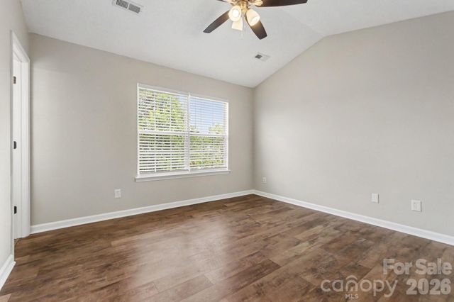 15331 Dehavilland Drive, Charlotte, NC 28278