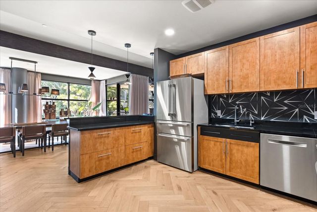 1 S EOLA DRIVE 2, Orlando, FL 32801