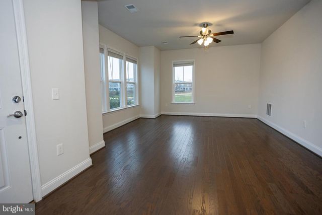 17137 BRANCHED OAK RD, Dumfries, VA 22026