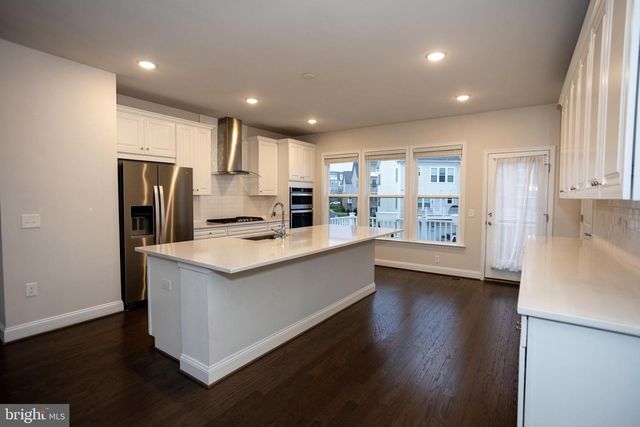 17137 BRANCHED OAK RD, Dumfries, VA 22026