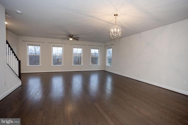 17137 BRANCHED OAK RD, Dumfries, VA 22026