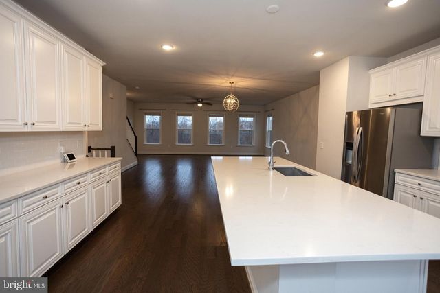 17137 BRANCHED OAK RD, Dumfries, VA 22026