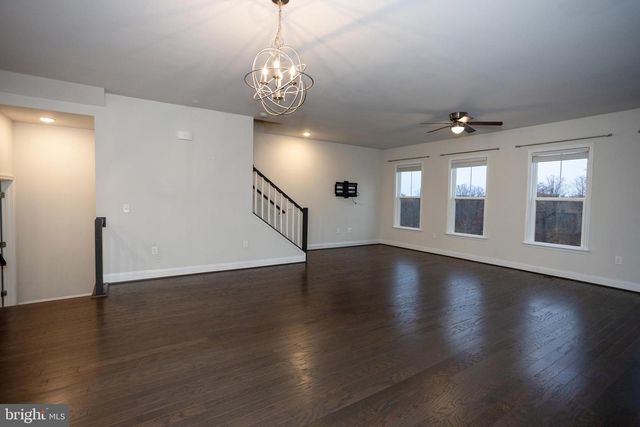 17137 BRANCHED OAK RD, Dumfries, VA 22026