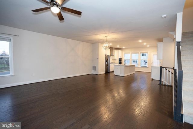 17137 BRANCHED OAK RD, Dumfries, VA 22026