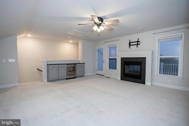 17137 BRANCHED OAK RD, Dumfries, VA 22026