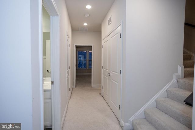 17137 BRANCHED OAK RD, Dumfries, VA 22026