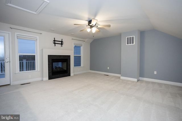 17137 BRANCHED OAK RD, Dumfries, VA 22026