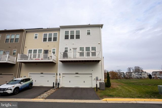 17137 BRANCHED OAK RD, Dumfries, VA 22026