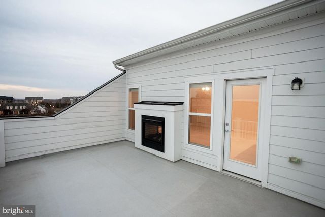 17137 BRANCHED OAK RD, Dumfries, VA 22026