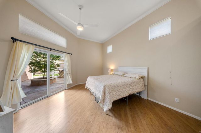 2100 Paramont Way, Modesto, CA 95355