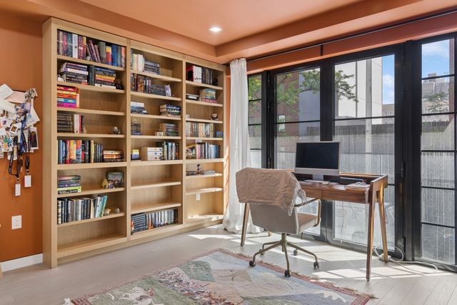 327 E 22ND Street THEAST, New York City, NY 10010