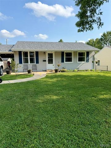 2550 Bonniebrook Drive, Maryland Heights, MO 63043