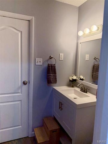 2550 Bonniebrook Drive, Maryland Heights, MO 63043