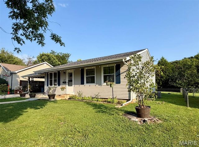2550 Bonniebrook Drive, Maryland Heights, MO 63043