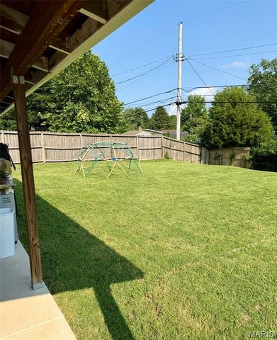 2550 Bonniebrook Drive, Maryland Heights, MO 63043