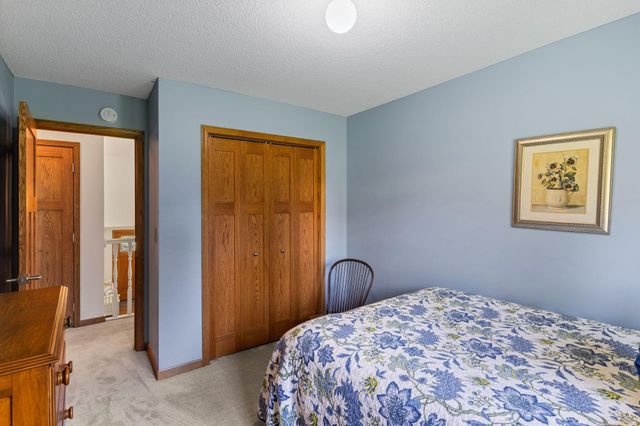 15000 Sunrise Lane, Burnsville, MN 55306