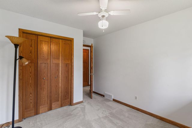 15000 Sunrise Lane, Burnsville, MN 55306
