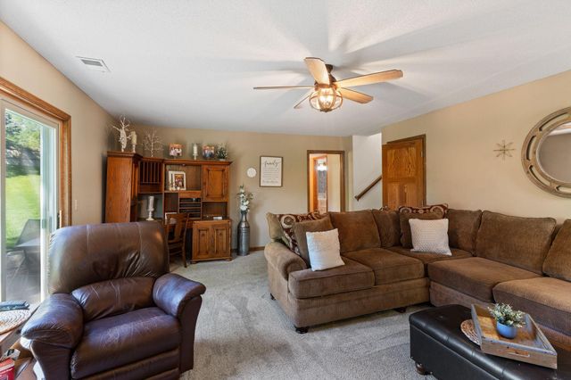 15000 Sunrise Lane, Burnsville, MN 55306