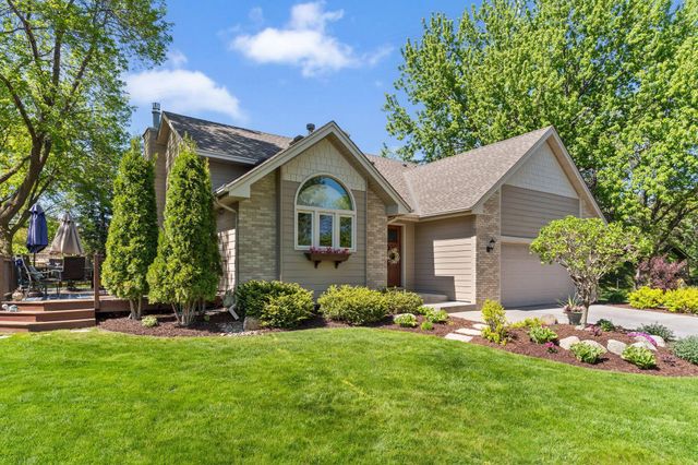 15000 Sunrise Lane, Burnsville, MN 55306