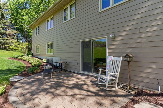 15000 Sunrise Lane, Burnsville, MN 55306