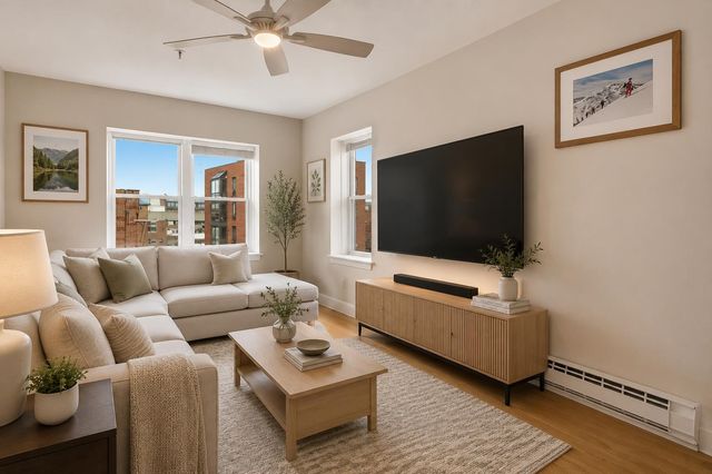 90 Fleet St Apt 5-2, Portsmouth, NH 03801