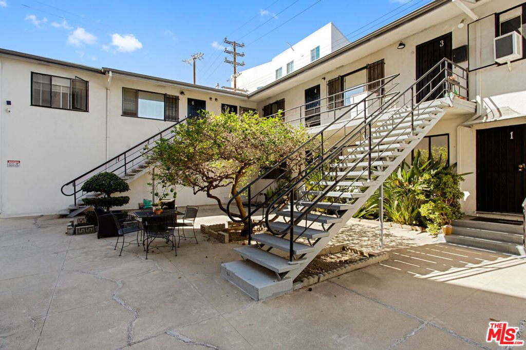1815 Greenfield Avenue, Los Angeles, CA 90025 — photo 3