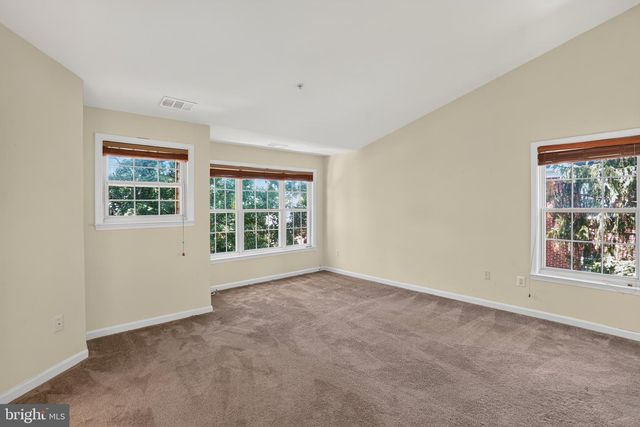 2011 ASHLEIGH WOODS CT, Rockville, MD 20851