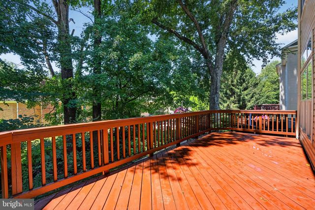 2011 ASHLEIGH WOODS CT, Rockville, MD 20851