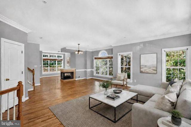 2011 ASHLEIGH WOODS CT, Rockville, MD 20851