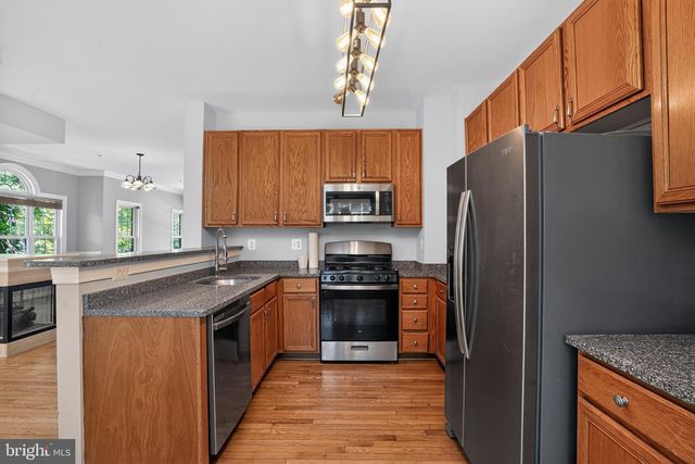 2011 ASHLEIGH WOODS CT, Rockville, MD 20851