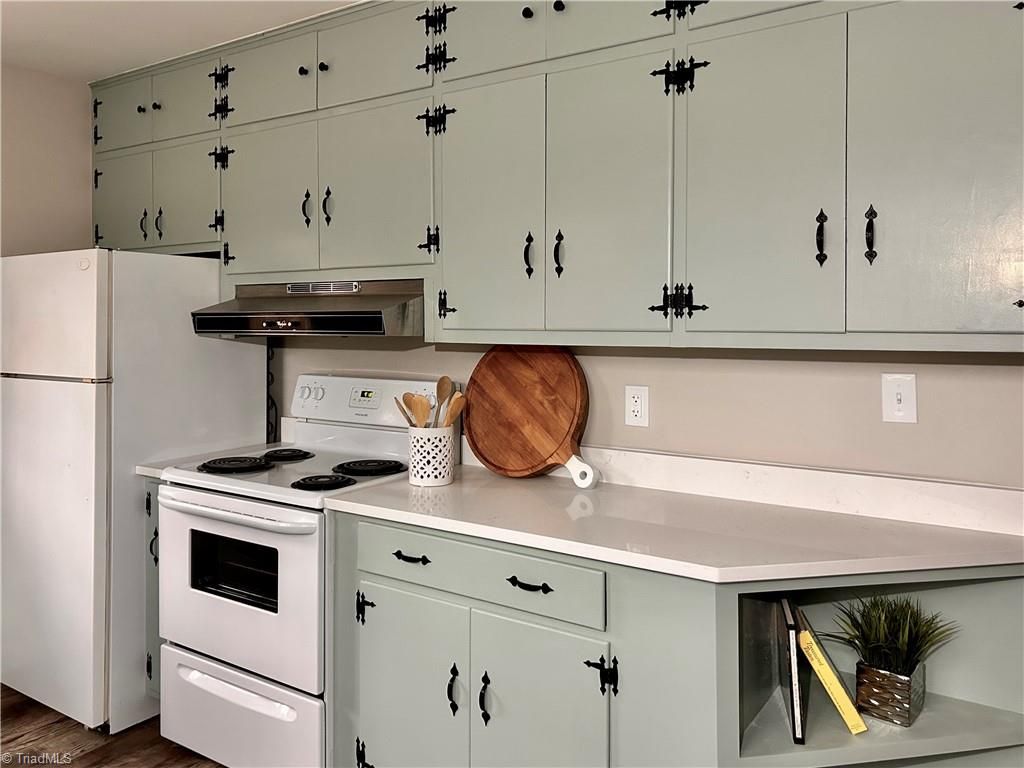 5026 Harvey Road, Jamestown, NC 27282