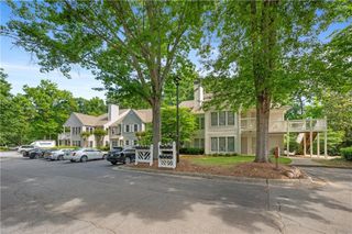 601 Abingdon Way, Atlanta, GA 30328