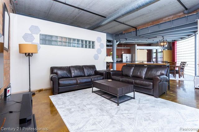 322 E Harrison Avenue 20, Royal Oak, MI 48067