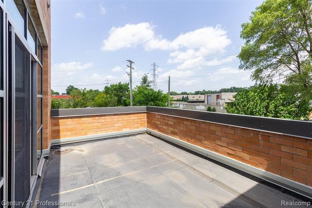 322 E Harrison Avenue 20, Royal Oak, MI 48067