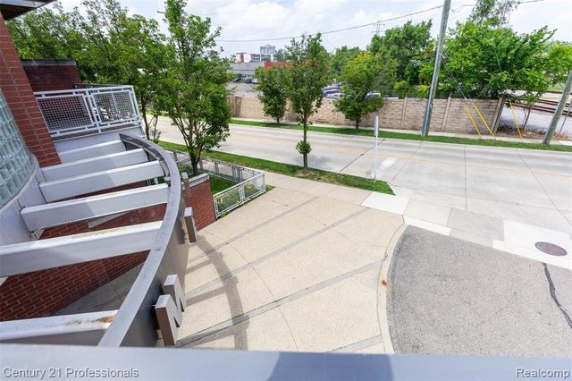 322 E Harrison Avenue 20, Royal Oak, MI 48067