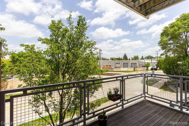 322 E Harrison Avenue 20, Royal Oak, MI 48067