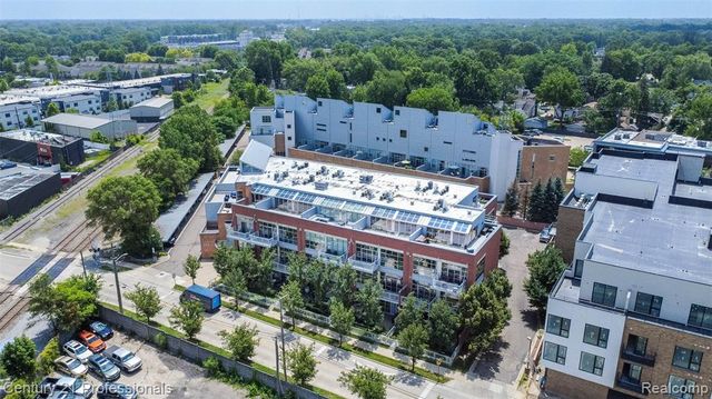 322 E Harrison Avenue 20, Royal Oak, MI 48067